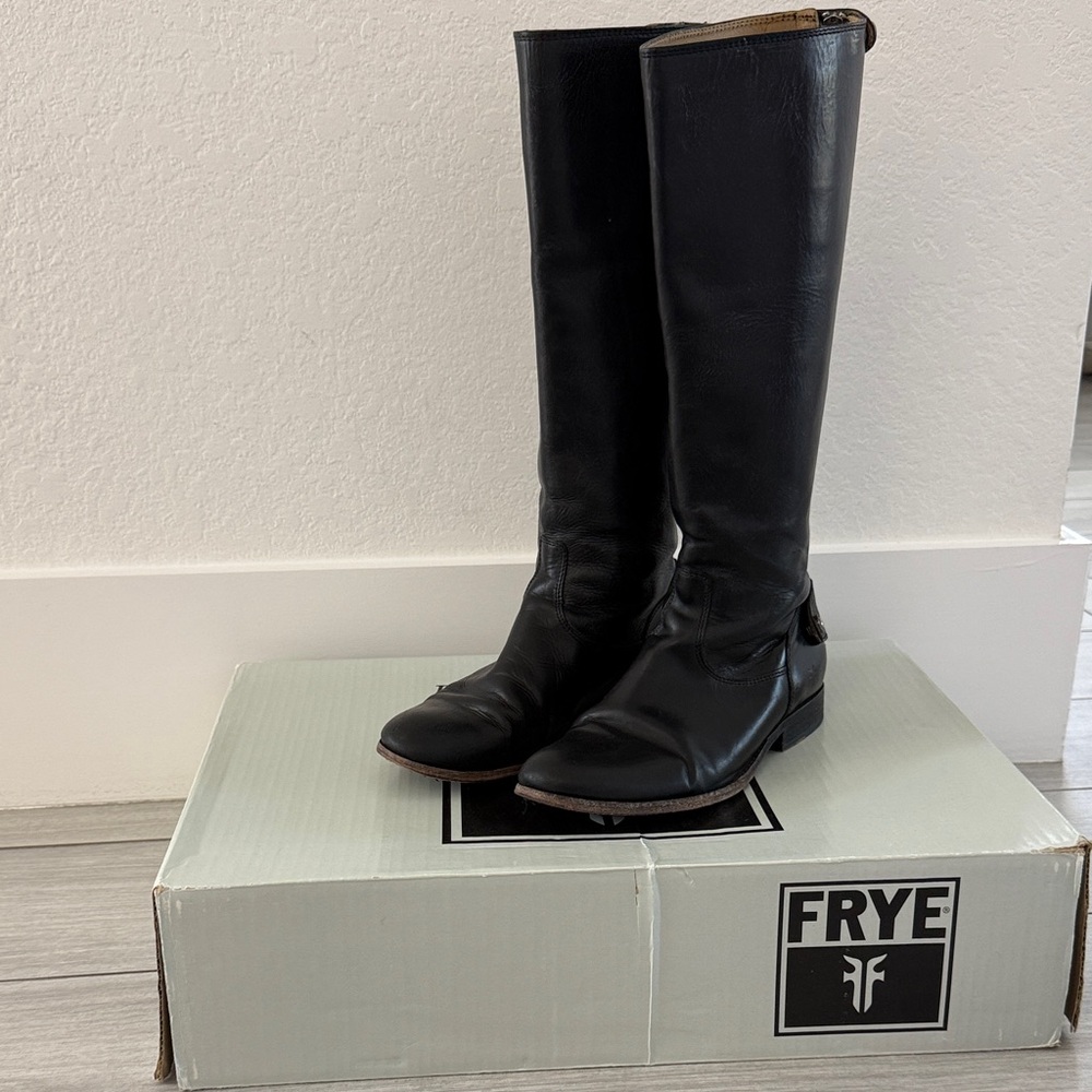 Frye Vintage Melissa Button Back Zip Boots in Black Size 9